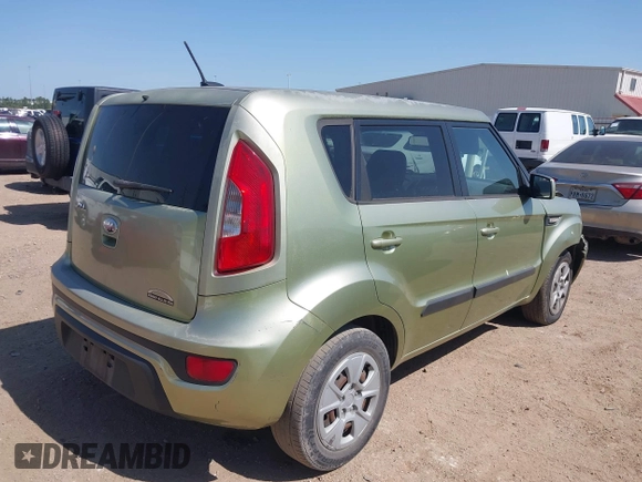 2013 Kia Soul with VIN KNDJT2A56D7606630, listed as a IAAI auction lot 42010848 with 120,050 mi miles and . Bid and sale history available at DreamBid. Image 4.