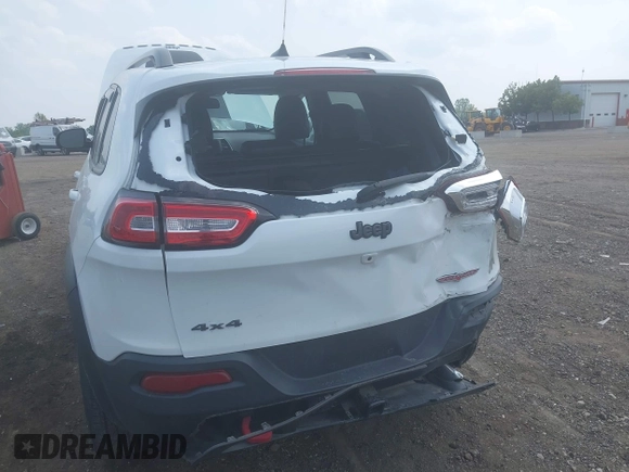 2017 Jeep Cherokee Trailhawk с VIN 1C4PJMBS9HW500121, выставлен на аукционе IAAI как лот 42352077 с пробегом 118 773 миль миль и . История ставок и продаж доступна на DreamBid. Изображение 6.