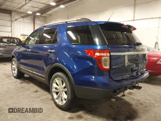 2015 Ford Explorer XLT with VIN 1FM5K8D89FGA55086, listed as a IAAI auction lot 41685799 with 127,771 mi miles and . Bid and sale history available at carsss.com. Image 3.