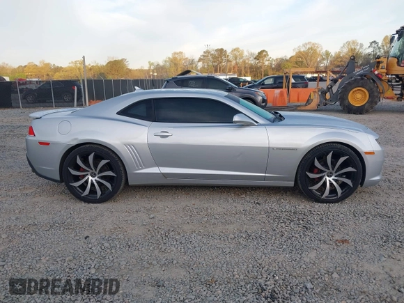 2014 Chevrolet Camaro LT z VIN 2G1FC1E36E9259754, wystawiony jako IAAI lot #41864556 z przebiegiem 118 443 mil mil oraz . Historia ofert i sprzedaży dostępna na DreamBid. Obrazek 13.