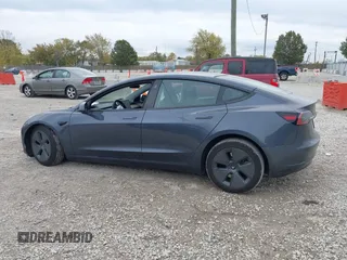 2023 Tesla Model 3 z VIN 5YJ3E1EA3PF699724, wystawiony jako IAAI lot #40654814 z przebiegiem Nie podano mil oraz . Historia ofert i sprzedaży dostępna na DreamBid. Obrazek 13.