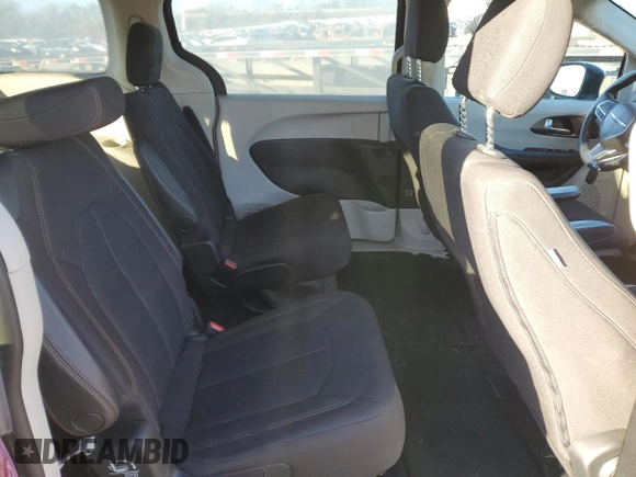 2017 Chrysler Pacifica Touring with VIN 2C4RC1DG6HR723414, listed as a Copart auction lot 77322544 with 105,915 mi miles and Salvage Title. Bid and sale history available at DreamBid. Image 11.