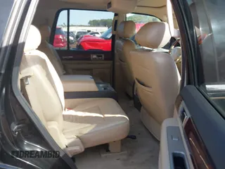 2005 Lincoln Navigator Luxury with VIN 5LMFU27515LJ24675, listed as a IAAI auction lot 41432560 with Not Provided miles. Bid and sale history available at carsss.com. Image 7.