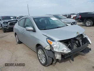 2019 Nissan Versa SV z VIN 3N1CN7AP9KL838989, wystawiony jako IAAI lot #41783881 z przebiegiem 78 934 mil mil oraz . Historia ofert i sprzedaży dostępna na DreamBid. Obrazek 1.