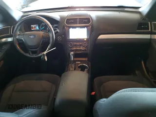 2017 Ford Explorer XLT with VIN 1FM5K7D81HGC55652, listed as a Copart auction lot 54075355 with 64,322 mi miles and Salvage title. Bid and sale history available at DreamBid. Image 8.