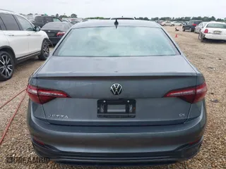 2024 Volkswagen Jetta SE with VIN 3VWEM7BU6RM003964, listed as a IAAI auction lot 42087720 with 45,478 mi miles. Bid and sale history available at carsss.com. Image 17.