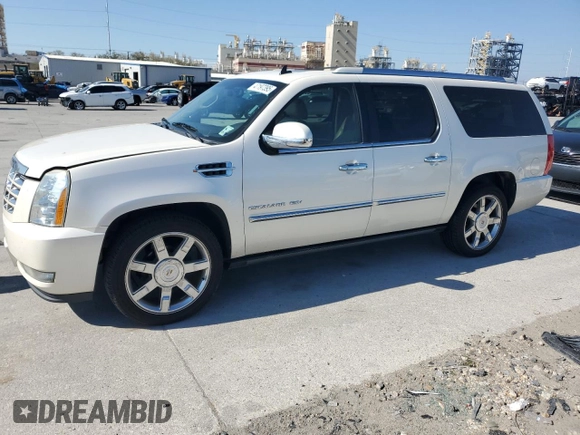 2011 Cadillac Escalade ESV Premium z VIN 1GYS3JEF2BR333246, wystawiony jako Copart lot #47197395 z przebiegiem 177 400 mil mil oraz Czysty tytuł • Clean title. Historia ofert i sprzedaży dostępna na DreamBid. Obrazek 1.