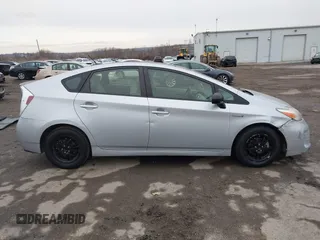 2014 Toyota Prius Four z VIN JTDKN3DU3E1820082, wystawiony jako IAAI lot #41167904 z przebiegiem 134 567 mil mil oraz . Historia ofert i sprzedaży dostępna na DreamBid. Obrazek 14.