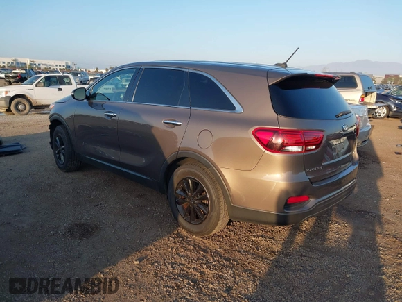 2019 Kia Sorento LX with VIN 5XYPG4A37KG552232, listed as a IAAI auction lot 41627379 with 58,514 mi miles. Bid and sale history available at carsss.com. Image 3.