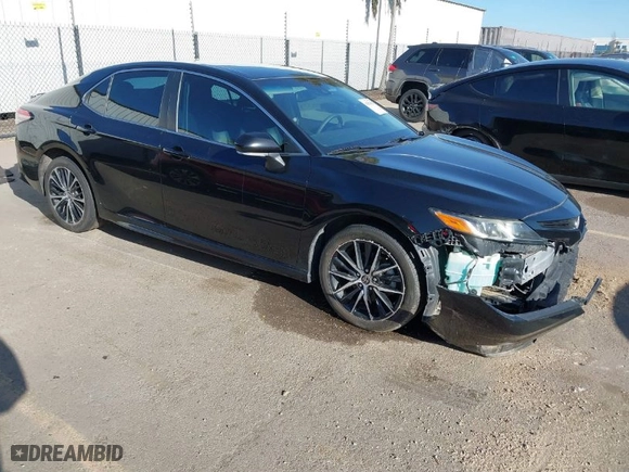 2018 Toyota Camry LE with VIN 4T1B11HK0JU667187, listed as a IAAI auction lot 41816582 with 119,692 mi miles. Bid and sale history available at carsss.com. Image 1.