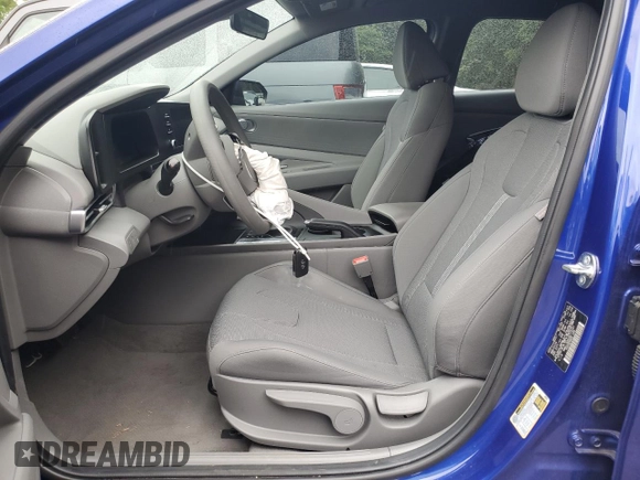 2024 Hyundai Elantra SE z VIN KMHLL4DG1RU773161, wystawiony jako Copart lot #53343915 z przebiegiem 20 360 mil mil oraz Szkoda całkowita • Salvage title. Historia ofert i sprzedaży dostępna na DreamBid. Obrazek 7.