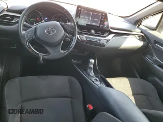 2019 Toyota C-HR XLE z VIN JTNKHMBX3K1050175, wystawiony jako Copart lot #52364415 z przebiegiem 69 811 mil mil oraz Szkody całkowita. Historia ofert i sprzedaży dostępna na DreamBid. Obrazek 8.