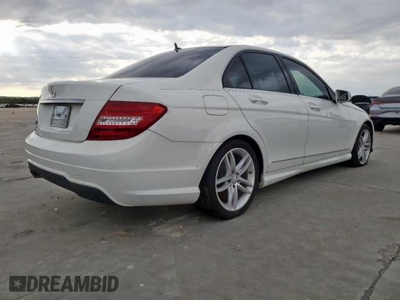 2014 Mercedes-Benz C 250 Sport with VIN WDDGF4HB4ER305780, listed as a Copart auction lot 55568075 with 138,153 mi miles and Clean Title. Bid and sale history available at DreamBid. Image 3.