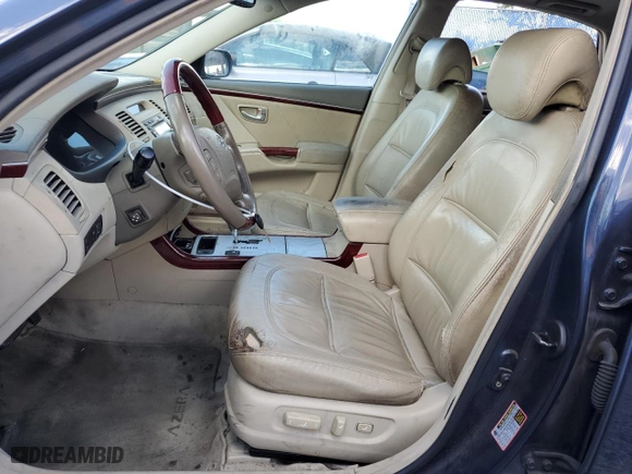 2006 Hyundai Azera SE with VIN KMHFC46F76A134376, listed as a Copart auction lot 79768924 with 215,572 mi miles and Non Repairable. Bid and sale history available at carsss.com. Image 7.
