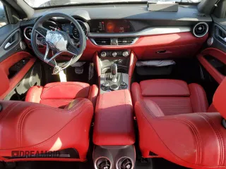 2019 Alfa Romeo Stelvio Ti z VIN ZASPAKBN2K7C40054, wystawiony jako Copart lot #86020774 z przebiegiem 16 135 mil mil oraz Szkody całkowita. Historia ofert i sprzedaży dostępna na DreamBid. Obrazek 8.