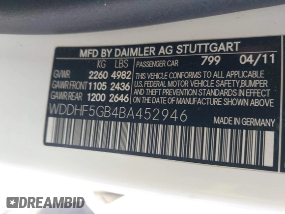 2011 Mercedes-Benz E-Class E 350 Luxury with VIN WDDHF5GB4BA452946, listed as a IAAI auction lot 42090168 with 121,943 mi miles. Bid and sale history available at carsss.com. Image 9.