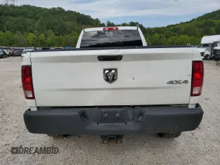 2018 Ram 2500 Tradesman z VIN 3C6TR5HTXJG411392, wystawiony jako Copart lot #65547024 z przebiegiem 136 732 mil mil oraz Szkoda całkowita • Salvage title. Historia ofert i sprzedaży dostępna na DreamBid. Obrazek 6.