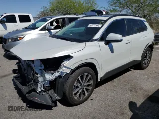 2022 Toyota Corolla Cross XLE z VIN 7MUDAABG7NV029746, wystawiony jako Copart lot #57632995 z przebiegiem 26 262 mil mil oraz Szkoda całkowita • Salvage title. Historia ofert i sprzedaży dostępna na DreamBid. Obrazek 1.