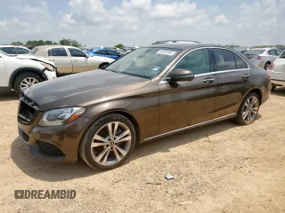 2017 Mercedes-Benz C 300 z VIN 55SWF4JB9HU217123, wystawiony jako Copart lot #59339195 z przebiegiem 136 805 mil mil oraz Czysty tytuł • Clean title. Historia ofert i sprzedaży dostępna na DreamBid. Obrazek 1.