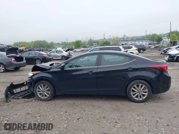 2015 Hyundai Elantra SE z VIN 5NPDH4AE5FH589344, wystawiony jako IAAI lot #42188682 z przebiegiem Nie podano mil oraz . Historia ofert i sprzedaży dostępna na DreamBid. Obrazek 14.