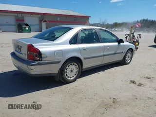 2000 Volvo S80 with VIN YV1TS94D3Y1113398, listed as a IAAI auction lot 42062279 with 112,752 mi miles. Bid and sale history available at carsss.com. Image 4.