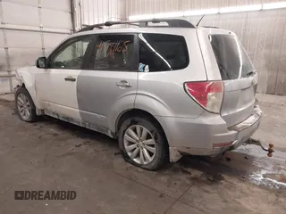 2012 Subaru Forester 2.5X Premium with VIN JF2SHBCC4CH459509, listed as a IAAI auction lot 41504125 with 189,749 mi miles. Bid and sale history available at carsss.com. Image 3.