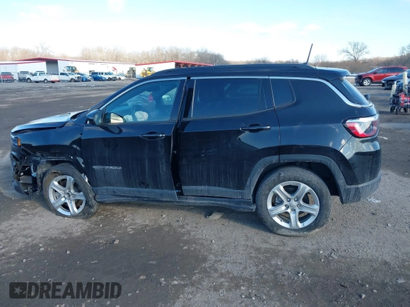 2023 Jeep Compass Latitude with VIN 3C4NJDBN3PT502551, listed as a IAAI auction lot 41327828 with 17,818 mi miles and . Bid and sale history available at DreamBid. Image 15.