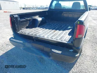 1999 Chevrolet S-10 LS with VIN 1GCCS1444XK153487, listed as a IAAI auction lot 41994464 with 190,403 mi miles and . Bid and sale history available at DreamBid. Image 15.