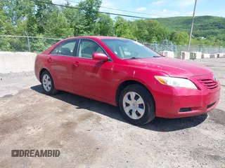 2007 Toyota Camry CE z VIN 4T1BE46K77U067512, wystawiony jako IAAI lot #42310634 z przebiegiem 153 322 mil mil oraz . Historia ofert i sprzedaży dostępna na DreamBid. Obrazek 1.