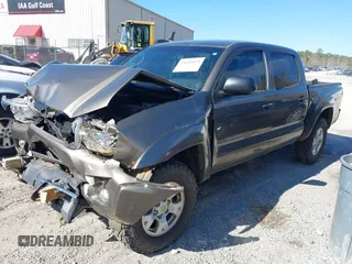 2014 Toyota Tacoma with VIN 5TFLU4EN4EX107161, listed as a IAAI auction lot 41411872 with 134,273 mi miles. Bid and sale history available at carsss.com. Image 18.