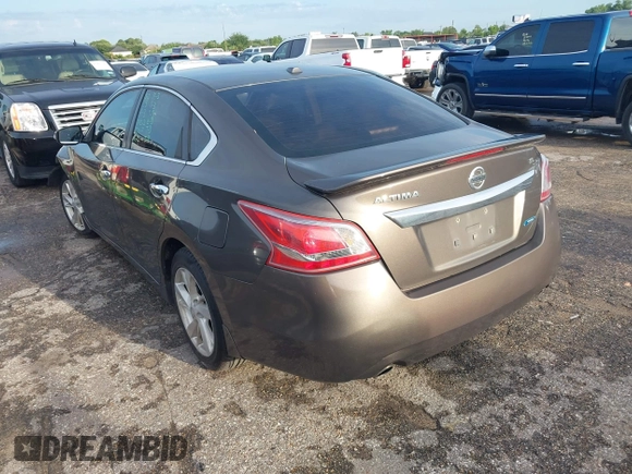 2013 Nissan Altima SV with VIN 1N4AL3AP4DN544668, listed as a IAAI auction lot 42507597 with 221,039 mi miles and . Bid and sale history available at DreamBid. Image 3.