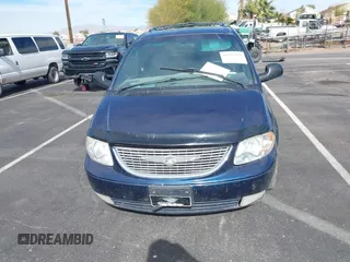 2001 Chrysler Town & Country Limited with VIN 2C8GP64L81R128221, listed as a IAAI auction lot 41630779 with 275,215 mi miles. Bid and sale history available at carsss.com. Image 6.