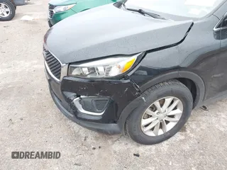 2017 Kia Sorento LX with VIN 5XYPG4A32HG281928, listed as a IAAI auction lot 41509249 with 82,915 mi miles. Bid and sale history available at carsss.com. Image 6.