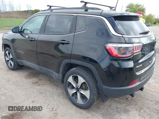 2020 Jeep Compass Latitude с VIN 3C4NJDBBXLT256632, выставлен на аукционе IAAI как лот 42155530 с пробегом 71 888 миль миль и . История ставок и продаж доступна на DreamBid. Изображение 3.