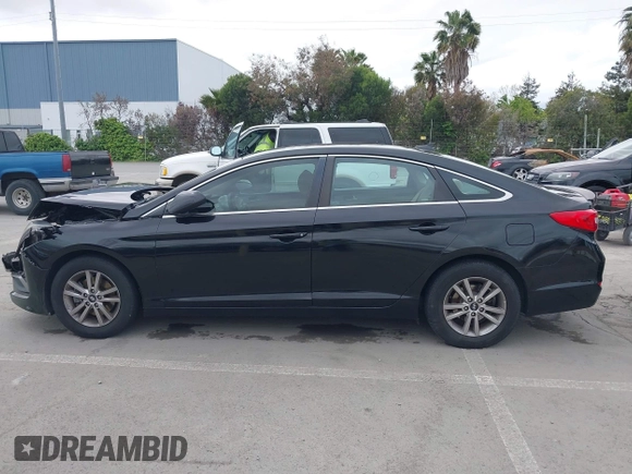 2016 Hyundai Sonata SE with VIN 5NPE24AFXGH401286, listed as a IAAI auction lot 41969686 with 134,592 mi miles and . Bid and sale history available at carsss.com. Image 14.