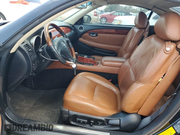 2002 Lexus SC 430 z VIN JTHFN48Y220003450, wystawiony jako Copart lot #72536324 z przebiegiem 114 009 mil mil oraz Nie do naprawy • Non repairable. Historia ofert i sprzedaży dostępna na DreamBid. Obrazek 7.