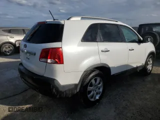 2011 Kia Sorento LX with VIN 5XYKTCA17BG135286, listed as a Copart auction lot 75340844 with 142,246 mi miles and Salvage Title. Bid and sale history available at carsss.com. Image 3.