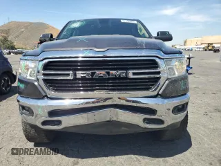 2019 Ram 1500 Big Horn z VIN 1C6RREFT7KN650890, wystawiony jako Copart lot #57596005 z przebiegiem 75 711 mil mil oraz Szkoda całkowita • Salvage title. Historia ofert i sprzedaży dostępna na DreamBid. Obrazek 5.