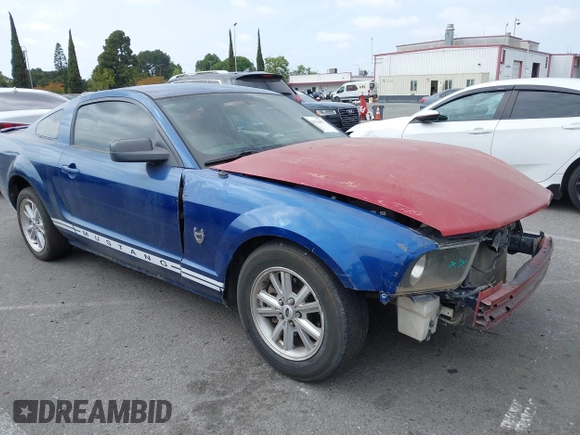 2009 Ford Mustang with VIN 1ZVHT80N395122241, listed as a IAAI auction lot 42121401 with 166,216 mi miles and . Bid and sale history available at carsss.com. Image 1.