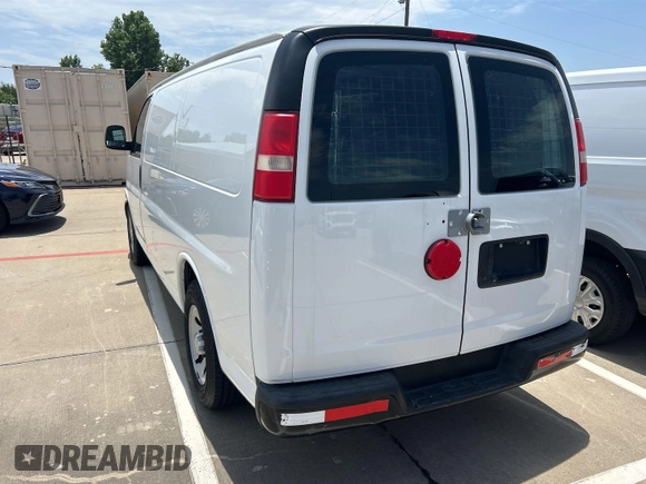 2014 Chevrolet Express Cargo z VIN 1GCSGAFX2E1169422, wystawiony jako IAAI lot #42526408 z przebiegiem 221 138 mil mil oraz . Historia ofert i sprzedaży dostępna na DreamBid. Obrazek 9.