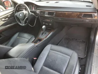 2011 BMW 3 Series 328i z VIN WBAKE5C52BE573743, wystawiony jako Copart lot #42547735 z przebiegiem 167 022 mil mil oraz Szkoda całkowita • Salvage title. Historia ofert i sprzedaży dostępna na DreamBid. Obrazek 8.