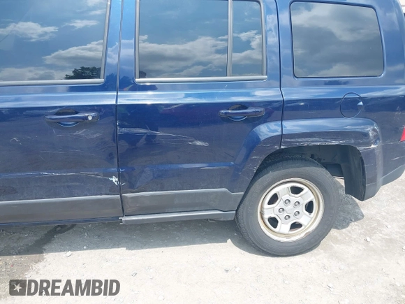 2016 Jeep Patriot Sport with VIN 1C4NJRBB7GD782208, listed as a IAAI auction lot 42389941 with 146,620 mi miles and . Bid and sale history available at DreamBid. Image 6.