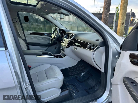 2014 Mercedes-Benz M 350 with VIN 4JGDA5JB3EA372327, listed as a Copart auction lot 63948025 with 71,418 mi miles and Clean title. Bid and sale history available at DreamBid. Image 5.