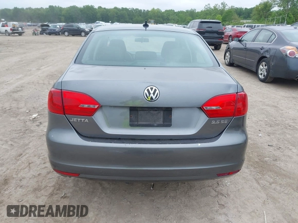 2011 Volkswagen Jetta SE with VIN 3VWDZ7AJ4BM370033, listed as a IAAI auction lot 42367238 with 161,635 mi miles and . Bid and sale history available at DreamBid. Image 16.