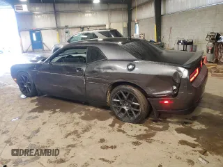 2017 Dodge Challenger R/T z VIN 2C3CDZBT3HH532092, wystawiony jako Copart lot #57772995 z przebiegiem 86 874 mil mil oraz Szkoda całkowita • Salvage title. Historia ofert i sprzedaży dostępna na DreamBid. Obrazek 2.