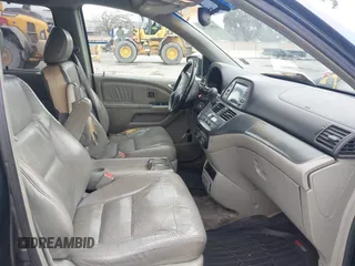 2005 Honda Odyssey TOURING with VIN 5FNRL38895B061480, listed as a IAAI auction lot 41807150 with 190,261 mi miles. Bid and sale history available at carsss.com. Image 5.