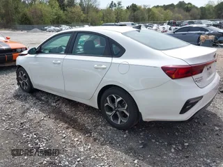 2021 Kia Forte FE z VIN 3KPF24AD5ME335331, wystawiony jako IAAI lot #41926109 z przebiegiem 87 354 mil mil oraz . Historia ofert i sprzedaży dostępna na DreamBid. Obrazek 3.