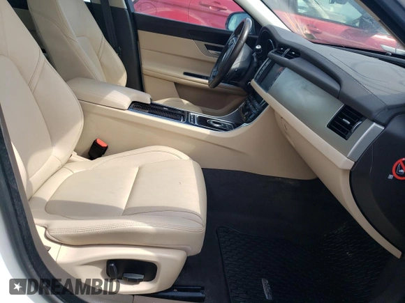 2017 Jaguar XF with VIN SAJBJ4BN6HCY31696, listed as a Copart auction lot 61645972 with Not Provided miles and . Bid and sale history available at DreamBid. Image 5.