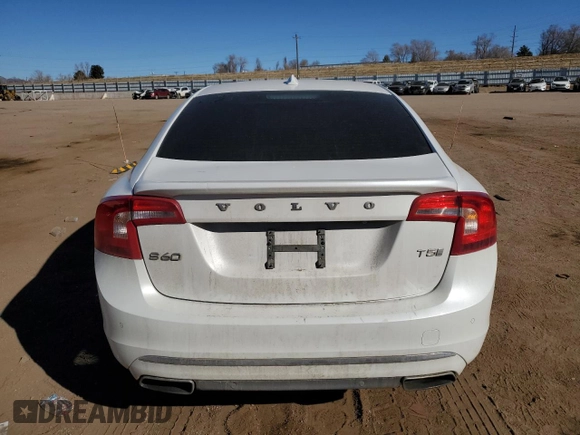 2018 Volvo S60 Inscription z VIN LYV402HK9JB168579, wystawiony jako Copart lot #47094155 z przebiegiem 61 979 mil mil oraz Szkoda całkowita • Salvage title. Historia ofert i sprzedaży dostępna na DreamBid. Obrazek 6.