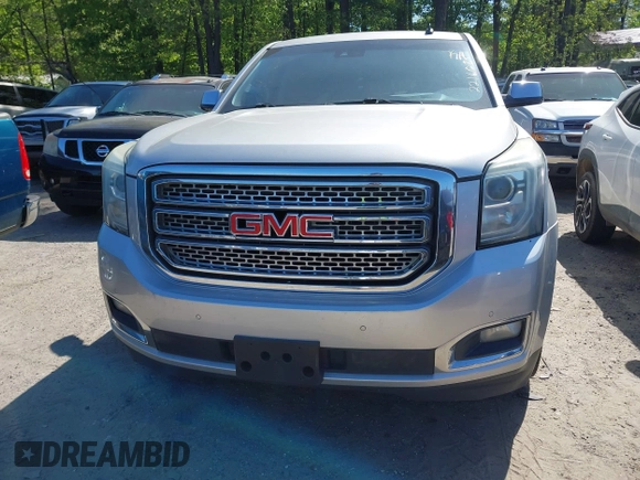 2015 GMC Yukon XL SLT with VIN 1GKS1HKC8FR221608, listed as a IAAI auction lot 42044318 with 215,757 mi miles. Bid and sale history available at carsss.com. Image 12.